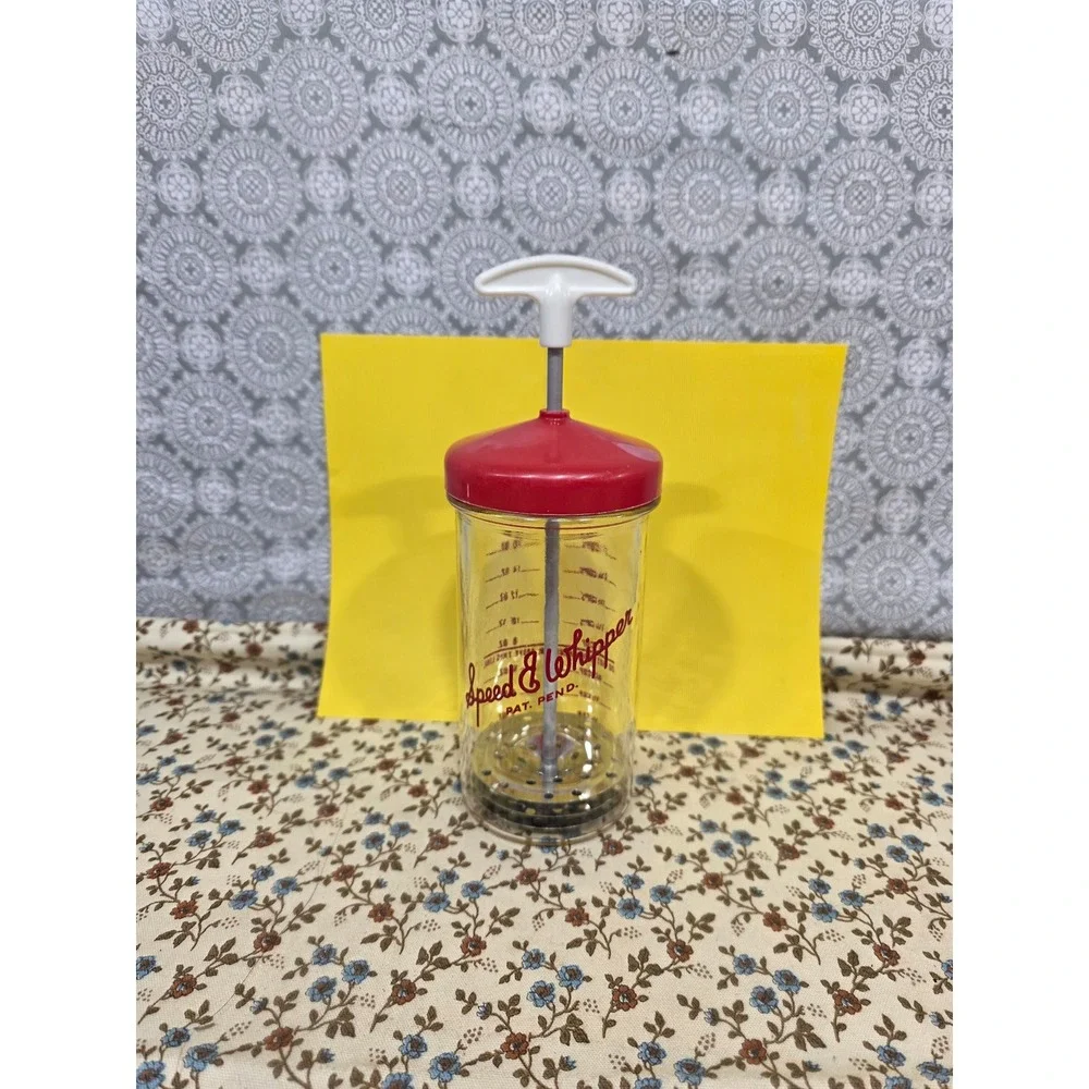 Vintage‎ Speed & Whipper Hand Crank Mixer Glass Measuring Cup Red Lid Kitchen